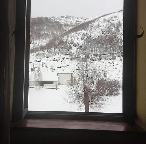 בית הארחה Casa Crescente Boca de Huérgano